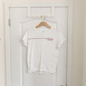 Gap PRIDE 2019 T-shirt